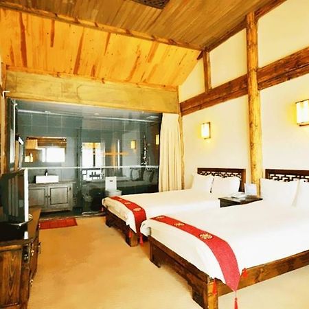 Golden Waterfront Inn Lijiang (Yunnan) Bagian luar foto